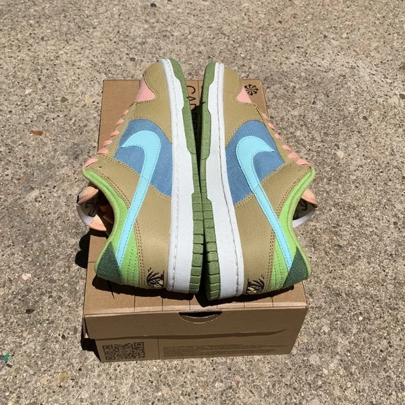 NWT Nike Dunk Sun Club Low Retro SE NN Size 7 men 8.5W - Picture 10 of 12